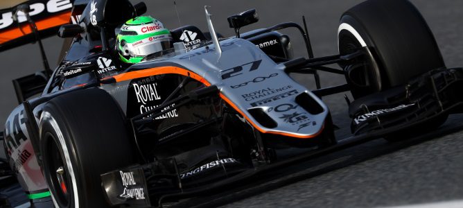 Hülkenberg rompe con el dominio de Vettel y lidera la tercera mañana de test en Barcelona