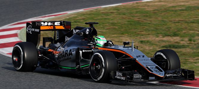 Nico Húlkenberg marca el ritmo en el tercer día de la primera semana de test en Barcelona