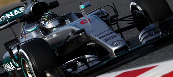 Nico Rosberg: "Los dos pilotos haciendo la mitad del día cada uno funcionamos mejor "