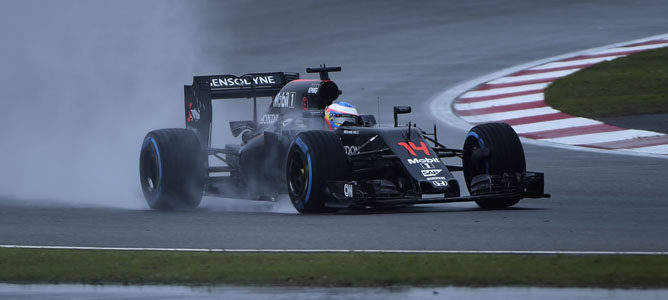 Fernando Alonso, frustrado al quedarse fuera de la Q3: "Había mucho potencial en el coche"