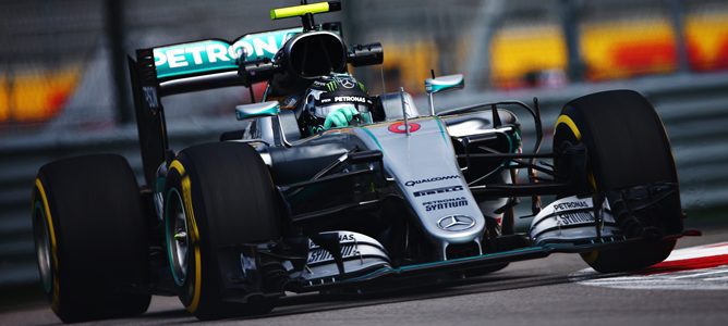Rosberg lidera los Libres 1 del GP de Rusia. Red Bull prueba su cúpula