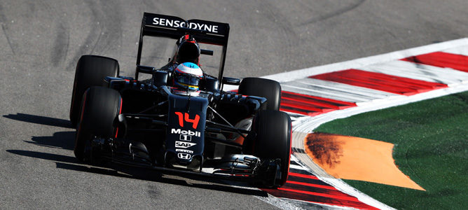 Fernando Alonso: "Va a ser una carrera complicada saliendo desde tan atrás"