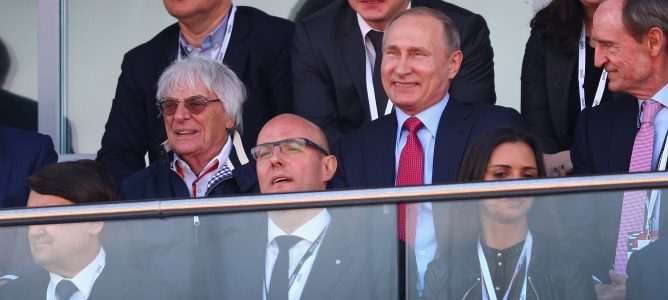 Bernie Ecclestone amenaza con deshacerse del nuevo acuerdo motorista