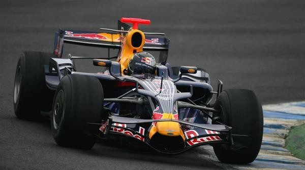 Vettel bate a Buemi y se hace con el mejor tiempo del año en Jerez
