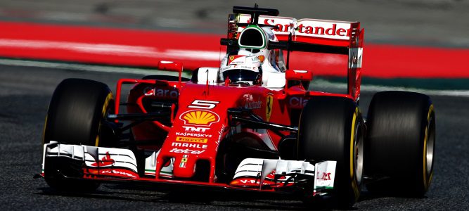 Los Ferrari lideran los L1 del GP de España con Vettel al frente de la tabla de tiempos