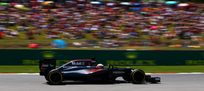 Fernando Alonso abandona en el GP de España 2016: "Necesitamos seguir mejorando"