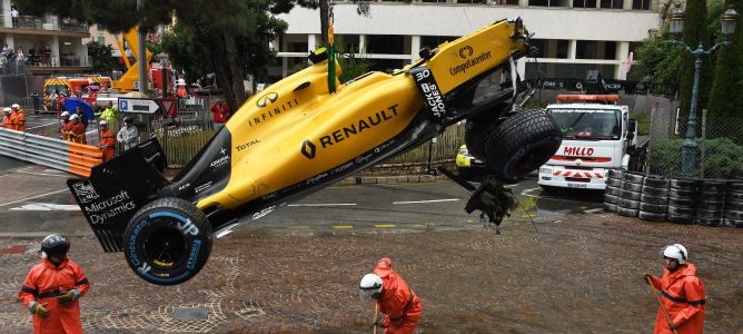 Magnussen y Palmer acaban con sendos abandonos en Mónaco