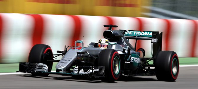 Lewis Hamilton reina por delante de Vettel en los Libres 2 del GP de  Canadá 2016