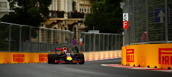 Daniel Ricciardo: "Las curvas del trazado de Bakú son un buen reto"