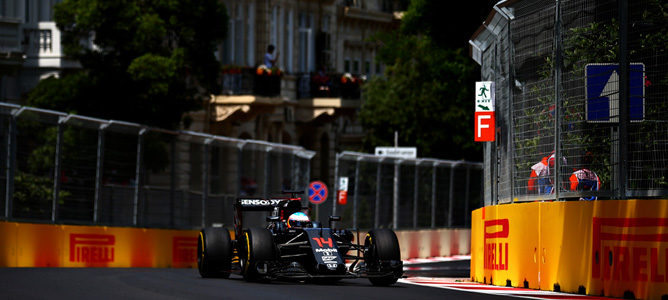 Fernando Alonso clasifica 14º en Bakú: "No maximizamos nuestro potencial"