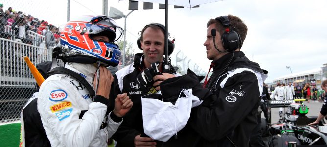 Claire Williams: "Si Button está disponible sería una opción atractiva para 2017"