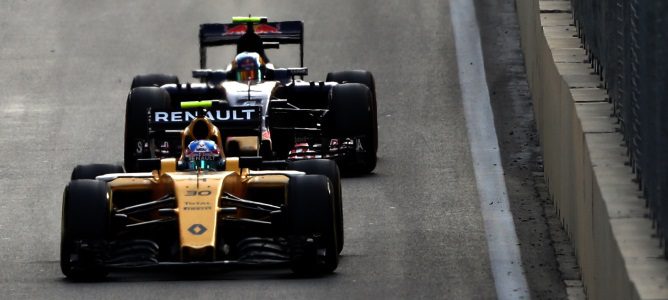 Red Bull negocia con Renault para evitar la marcha de Carlos Sainz