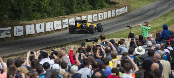 Alain Prost cree que Renault sufrirá para mantener motivados a sus trabajadores