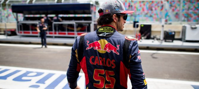 Carlos Sainz seguirá con Toro Rosso en 2017