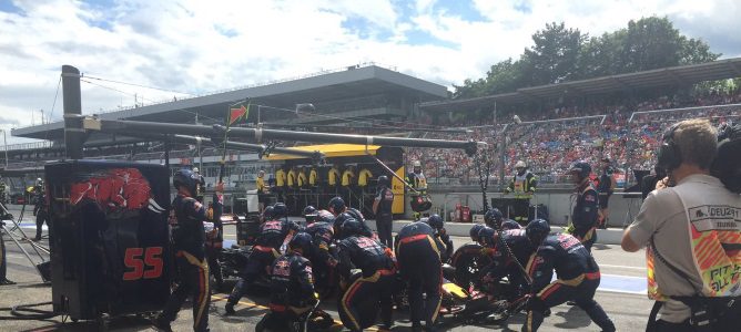 Carlos Sainz: "Hemos perdido mucho tiempo en la primera parada en boxes"