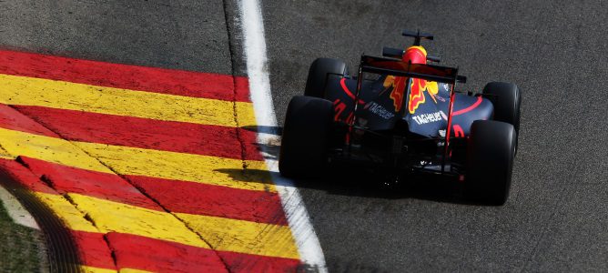 Red Bull da alas a Max Verstappen en unos anodinos Libres 2 del GP de Bélgica 2016