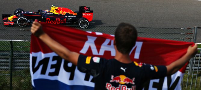 Max Verstappen: "Mañana tendremos una buena lucha con Mercedes y Ferrari"