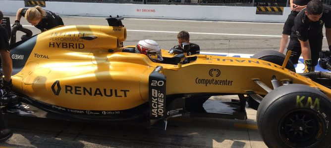 Kevin Magnussen vuelve a subirse al coche: "Estoy bien físicamente"