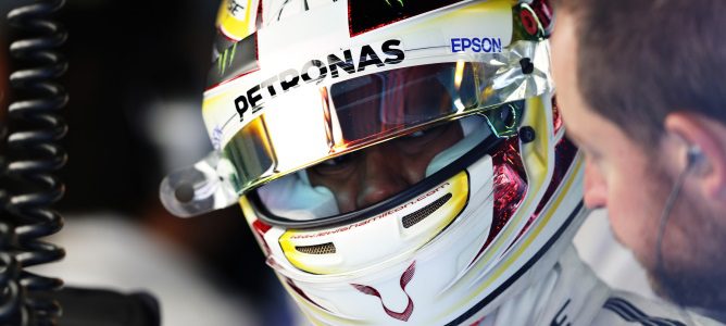 Lewis Hamilton amedranta a sus rivales y lidera los Libres 3 del GP de Italia 2016