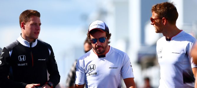 Fernando Alonso: "Vandoorne será quien lidere a McLaren en el futuro"