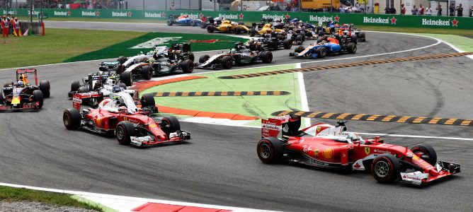 Flavio Briatore estalla: "La F1 debe volver al concepto básico de las carreras"