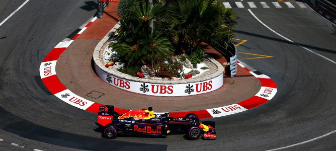 Daniel Ricciardo confía en que 'el karma' le devuelva la victoria que pudo lograr en Mónaco