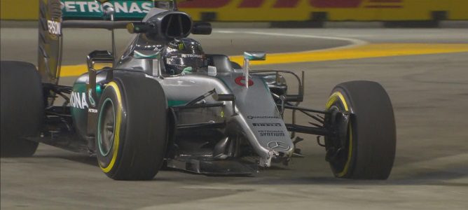 Max Verstappen lidera los L1 en Singapur con accidente de Nico Rosberg en su GP 200
