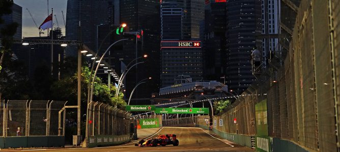 Max Verstappen lidera los L1 en Singapur con accidente de Nico Rosberg en su GP 200