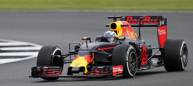 Daniel Ricciardo: "El nuevo asfalto podría ser interesante para la gestión de neumáticos"
