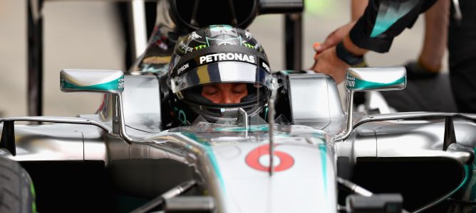Nico Rosberg encabeza unos anodinos y ajetreados Libres 3 del GP de Japón 2016