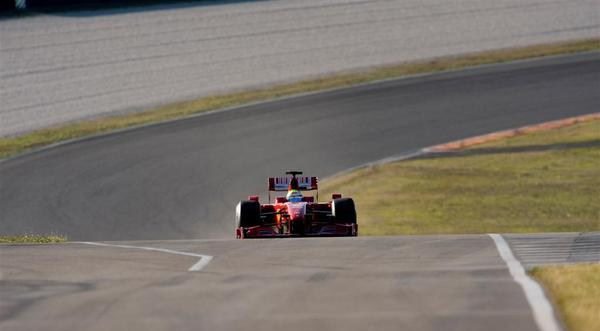 Massa estrena el F60, Raikkonen tiene que esperar