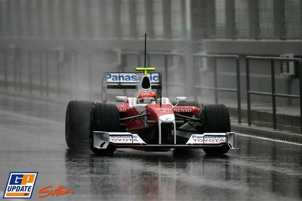 Mucha agua en Portugal, viento en Cheste y seco en Mugello