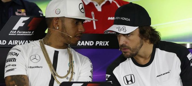 Max Verstappen: "Los dos mejores pilotos hoy en día son, sin duda, Hamilton y Alonso"
