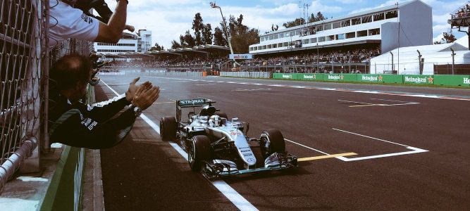 Lewis Hamilton gana el GP de México 2016 y le mete presión a Rosberg en el Mundial