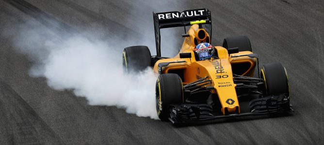 Kevin Magnussen: "Ayer íbamos bien, pero hoy he sufrido con el equilibro del coche"