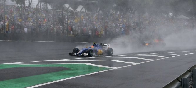 Felipe Nasr confía en seguir en Sauber para 2017 tras el resultado en el GP de Brasil