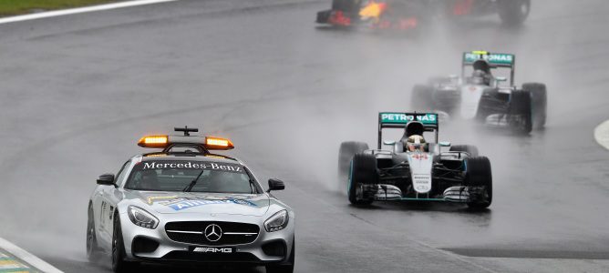 Niki Lauda sobre las órdenes de equipo en Mercedes: "Son libres para correr"