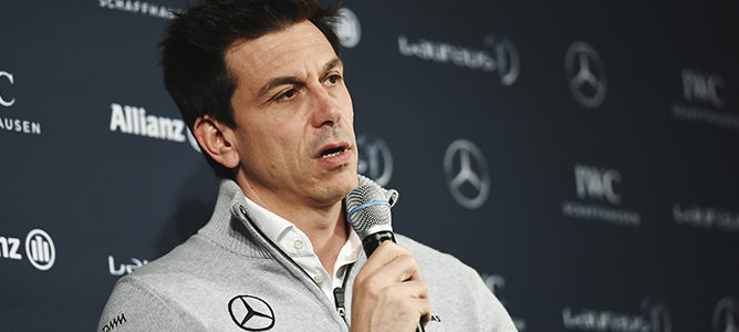 Toto Wolff: "Bottas hace un buen trabajo poniéndose en los zapatos de Nico"