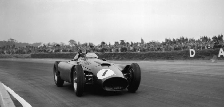 Juan Manuel Fangio con el dorsal 1 en el GP gran Bretaña 1950