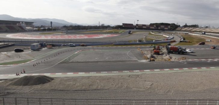 Operarios trabajando en el Circuit