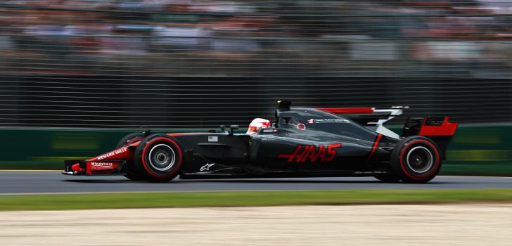 Kevin Magnussen con el VF-17