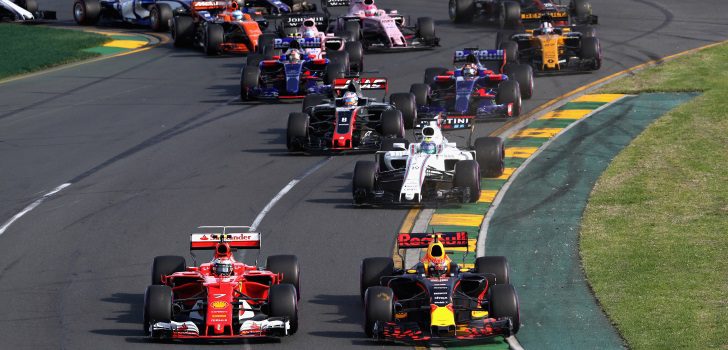 Kimi Räikkönen durante la salida del GP Australia 2017