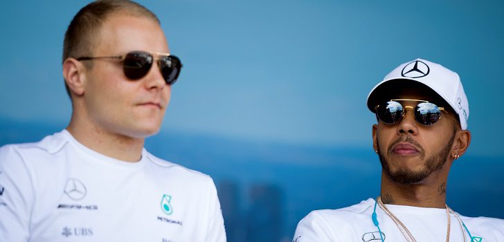 Valtteri Bottas y Lewis Hamilton