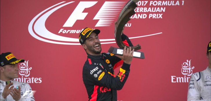 Ricciardo en el podio tras su victoria
