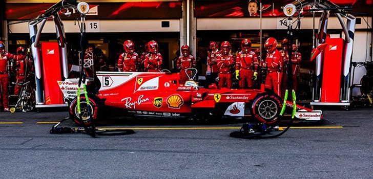 Sebastian Vettel durante el Gran Premio de Azerbaiyán 2017