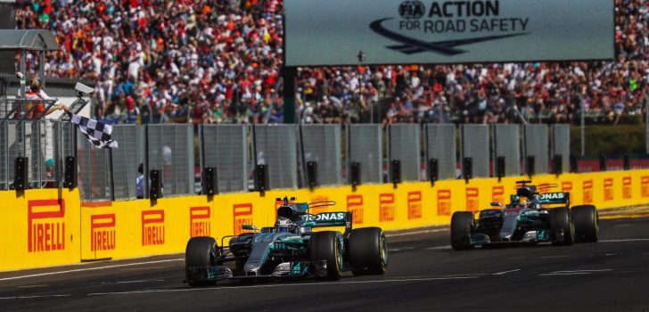 Valtteri Bottas y Lewis Hamilton