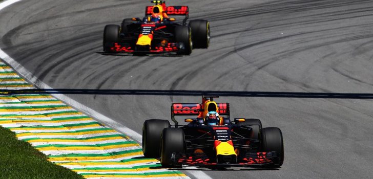 Ricciardo y Verstappen