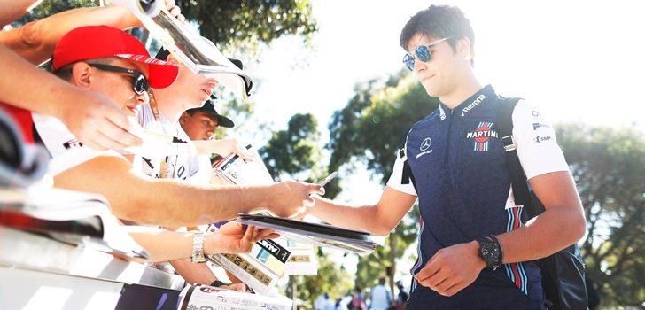 Lance Stroll, junto a sus aficionados