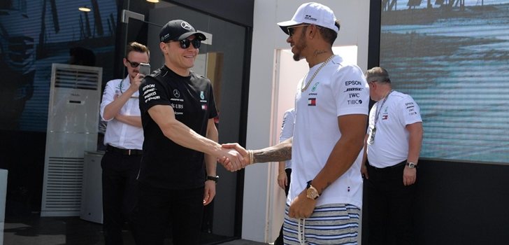 Bottas y Hamilton se dan la mano