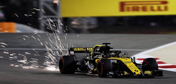 Hülkenberg rueda en Baréin